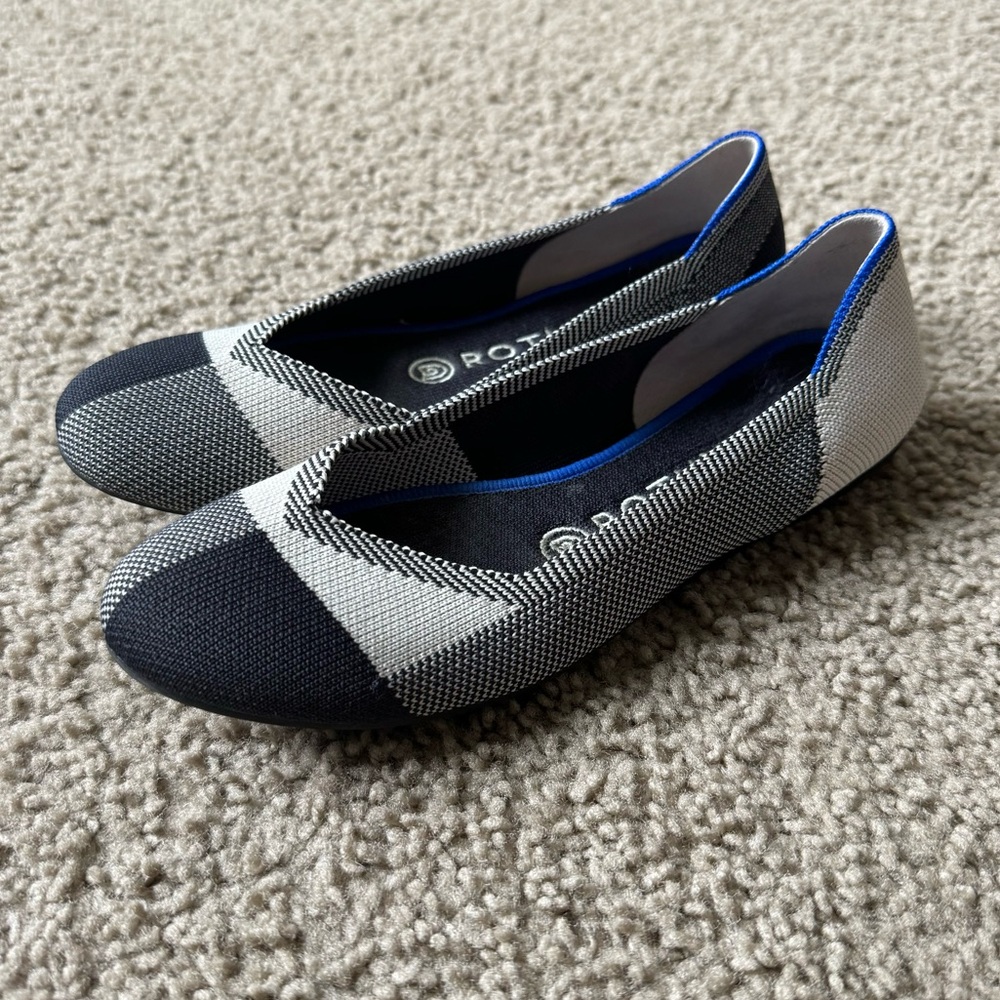 Retired! Rothy’s The Flat Captoe Black